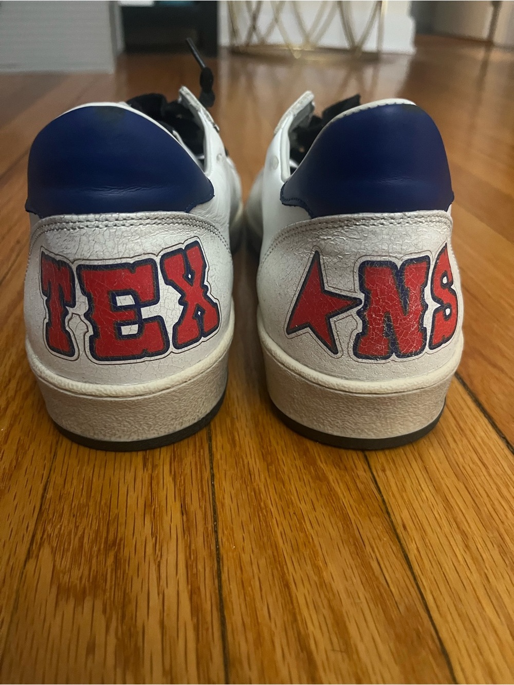 Golden Goose White Leather Men's Sneakers with Red Star and Black Laces - Picture 3 of 3